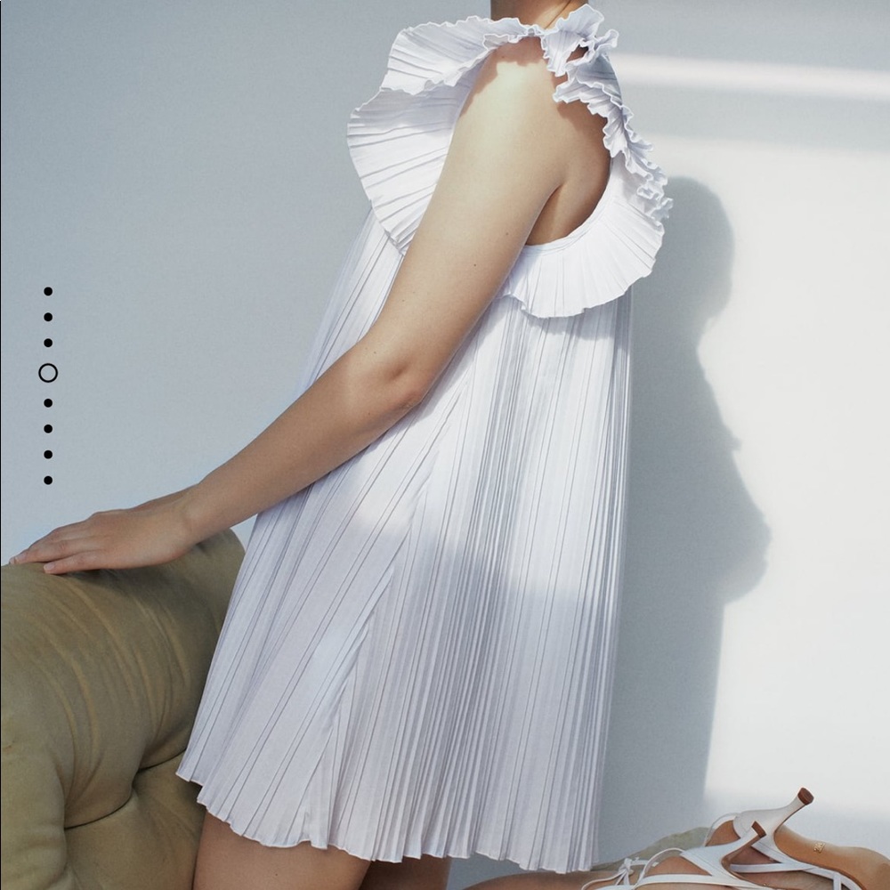 Zara pleated dress bloggers favorite - Picture 10 of 13